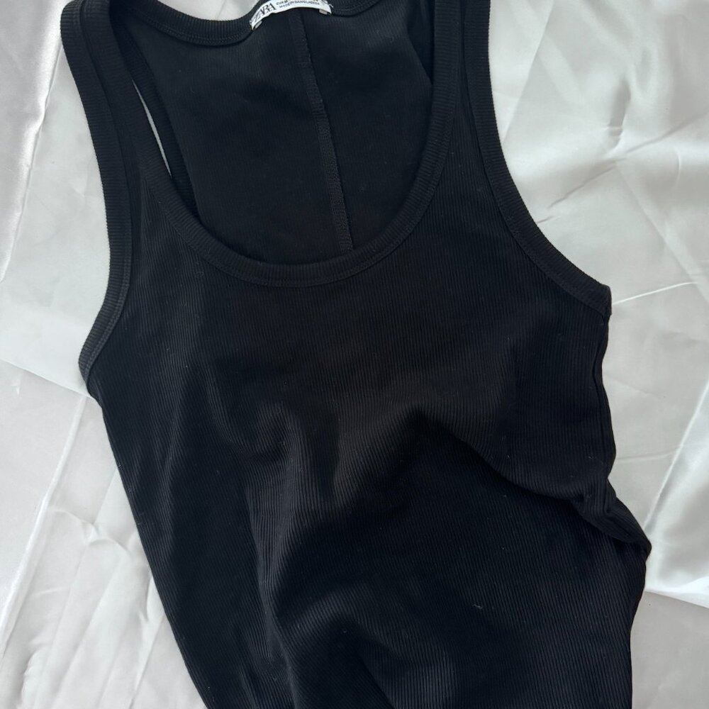 Zara basic tank top - Picture 2 of 3